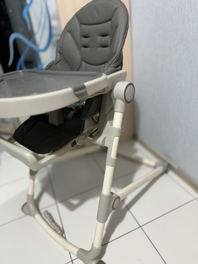 Cтульчик для кормления Lionelo Cora