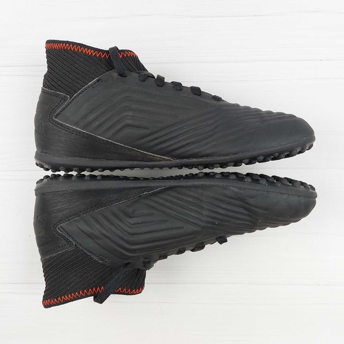 Сороконожки Adidas Predator Tango р.35,5