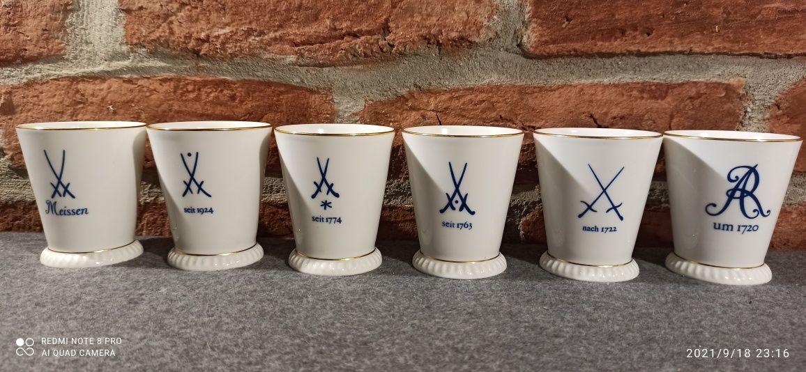 Porcelana MEISSEN Kubek Kolekcjonerski Aqualinta sygnatura AR um 1720