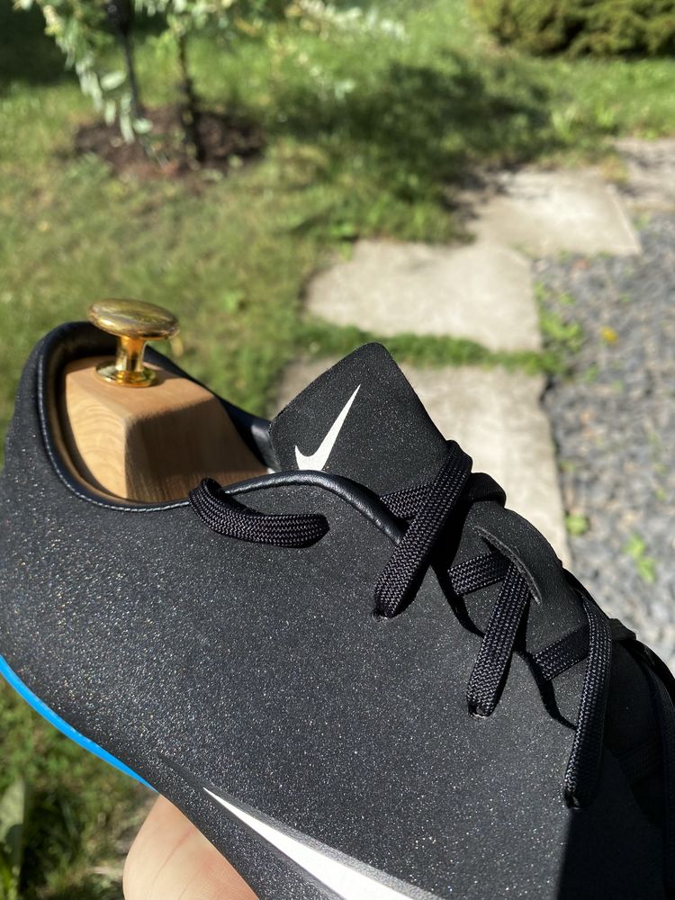 Męskie buty piłkarskie halówki Nike Mercurial Victory V IC CR7