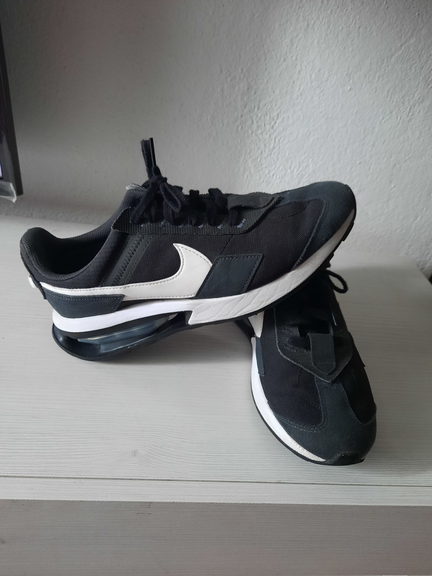 (Baixa de preço) Antes 60€ agora 45€. Vendo ténis Air Max Pre Day Orig