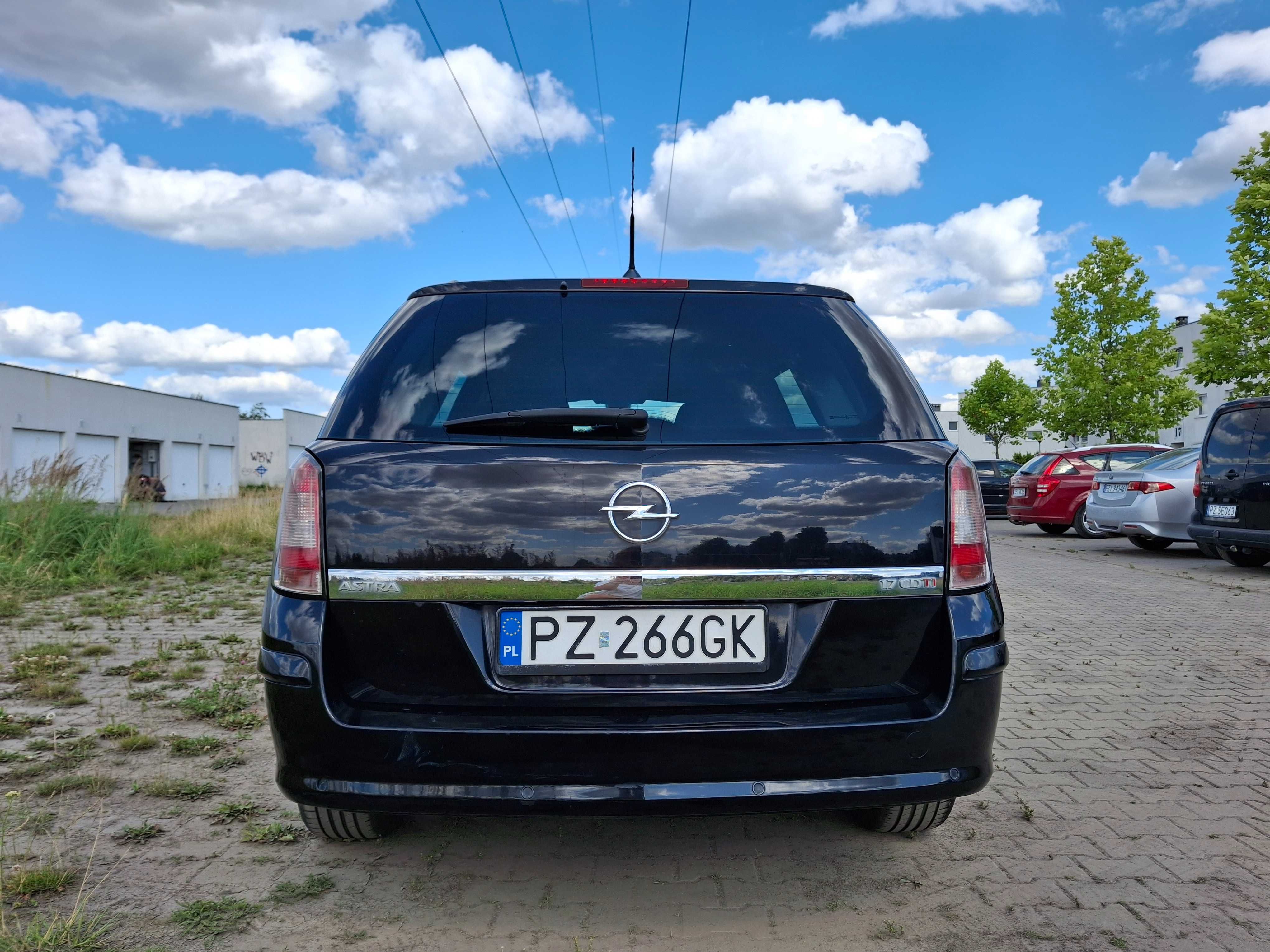 Opel Astra H III 2010 r. 1,7 CDTI diesel 125 KM po liftingu WEBASTO