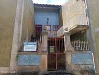 Casa de aldeia T6 em Azinhoso de 320,00 m2