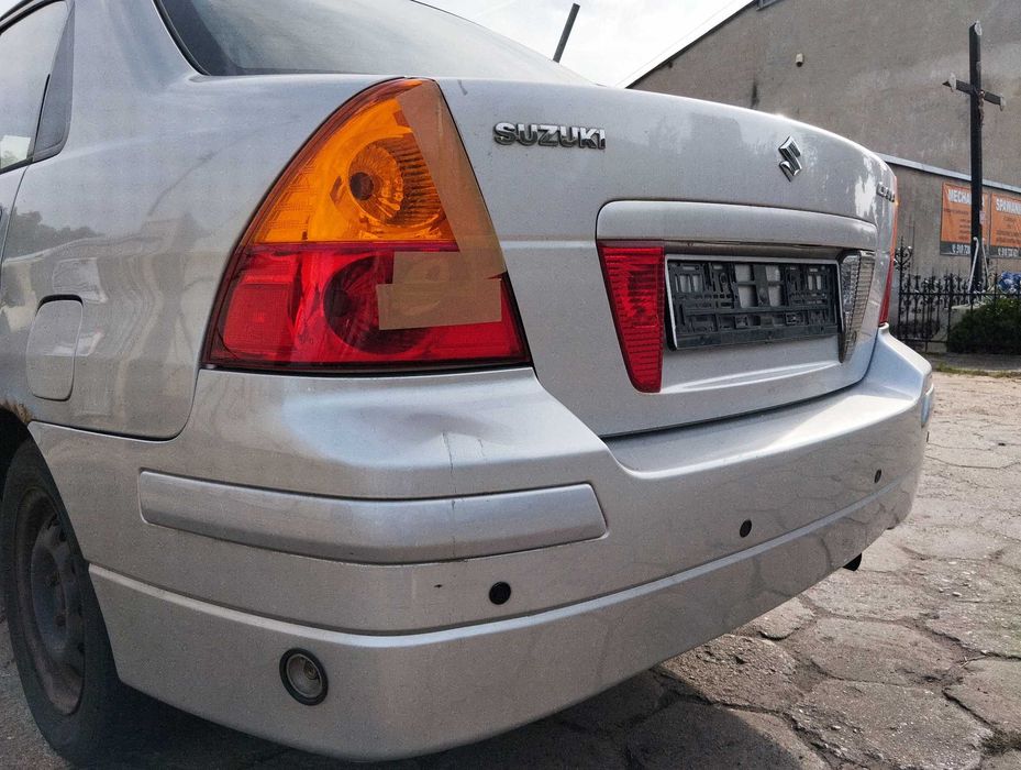Suzuki Liana 1.6i 4D Sedan 2004r.Klapa bagażnika.