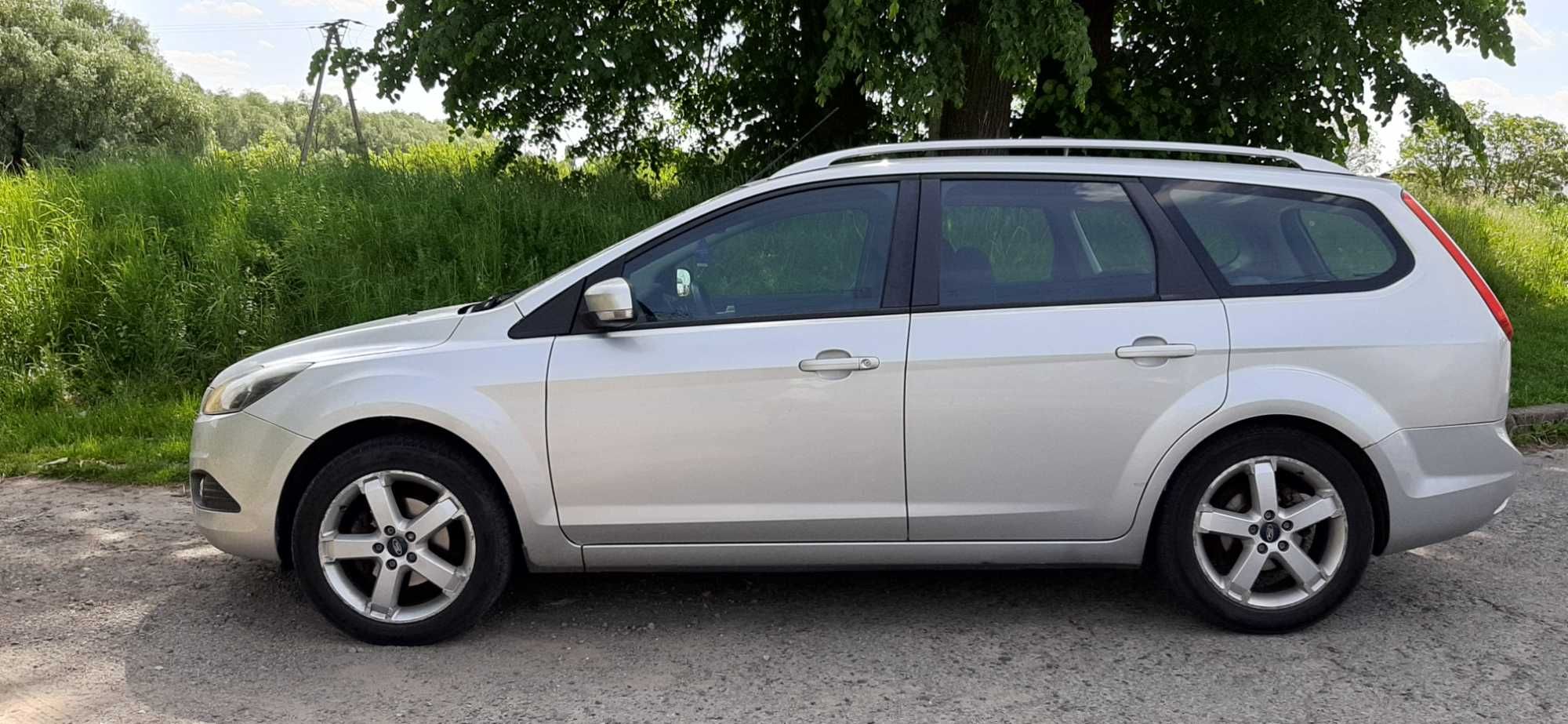 Ford Focus kombi 1.6 benzyna 2010r prywatnie