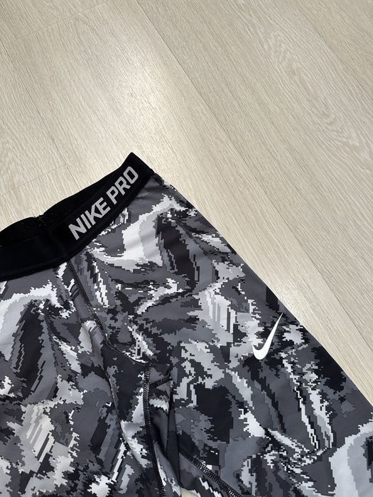 Спортивные велосипедки лосины Nike Pro размер L