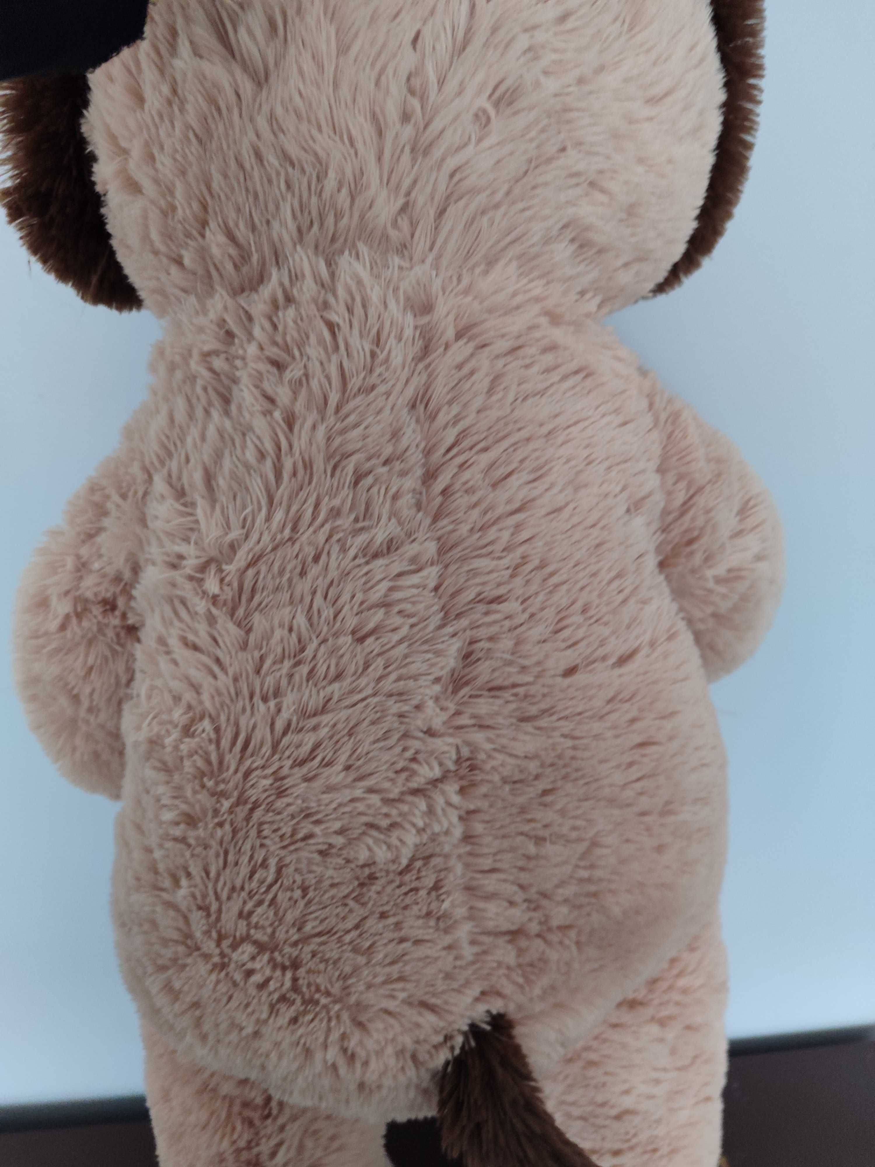 Peluche  cão bebê e castanho