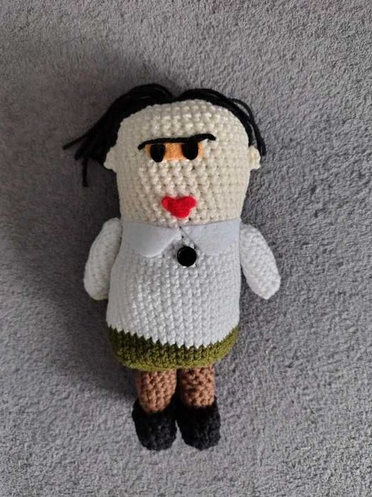 Brelok , przywieszka Higienistka Włatcy Móch na szydełku