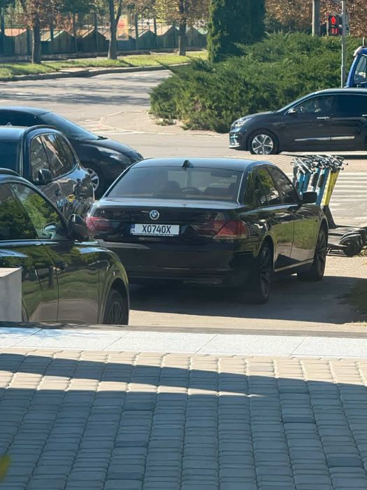 Продам BMW E65 FL 740i 2005 N62B40TU