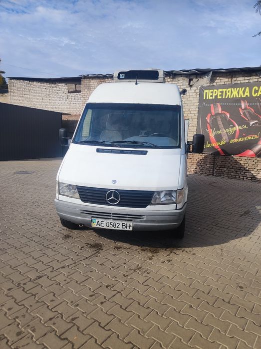 Продам Мерседес Спринтер 208D