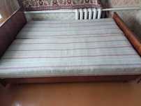 Кровать двуспальная с матрасами