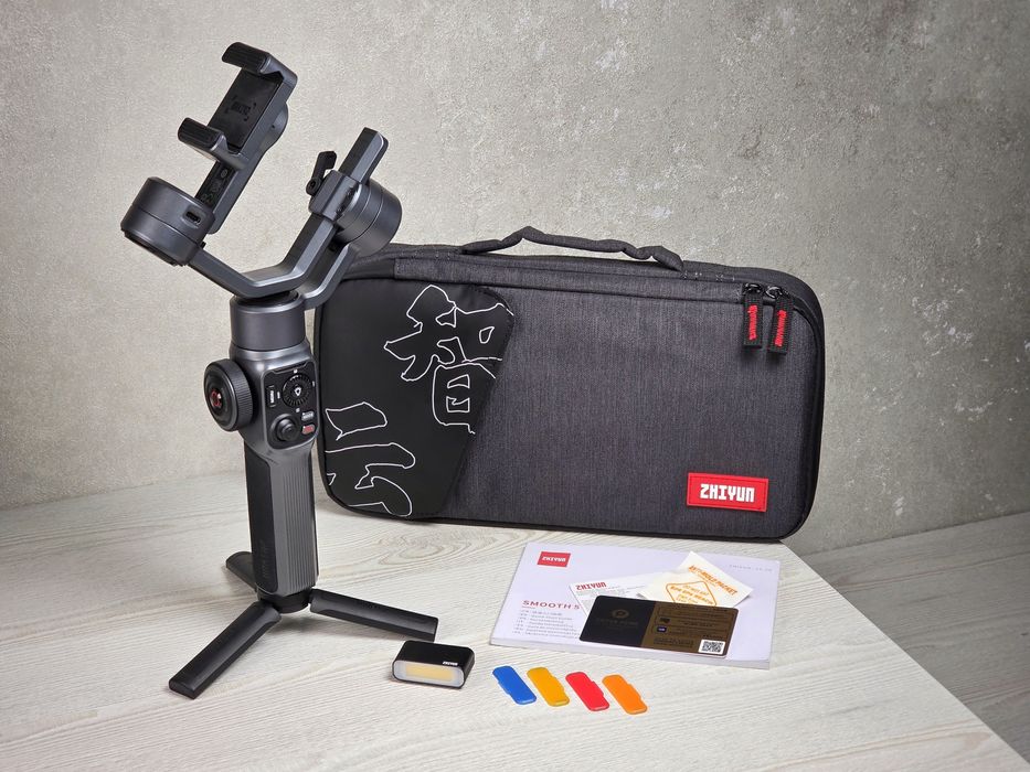 Стабілізатор для смартфону Zhiyun Smooth 5 Combo Black • Android/iOS