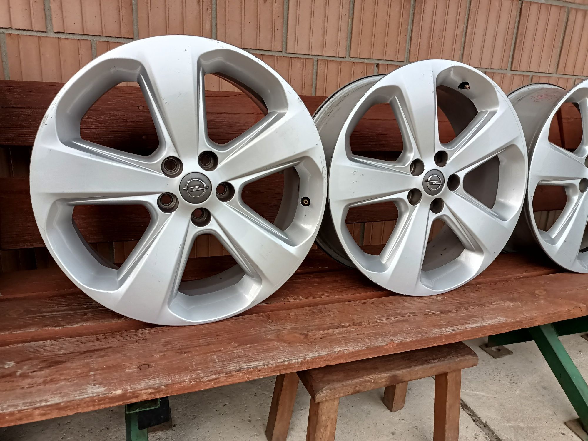 Felgi 5x105 R18 Opel