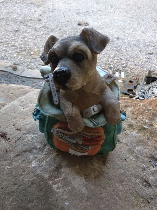 Mealheiro em formato de cão