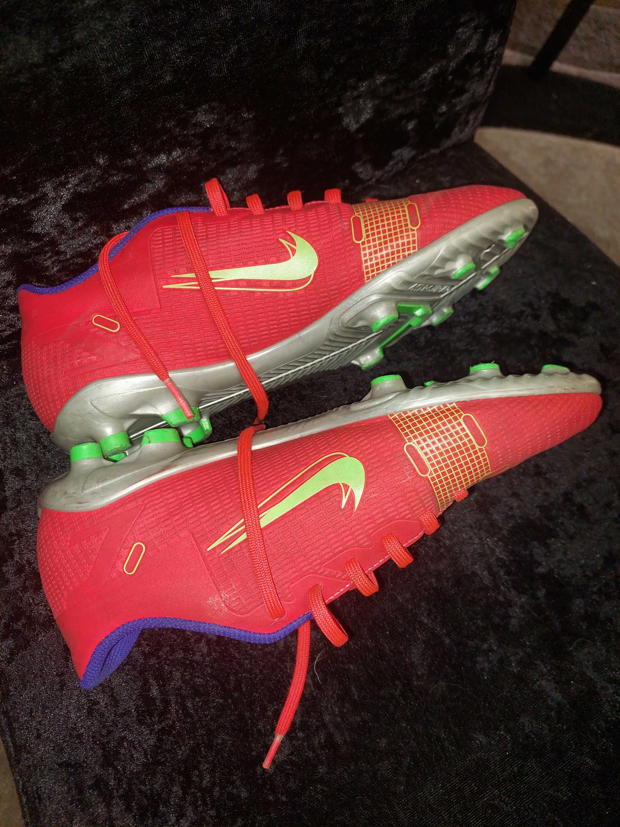 Vendo chuteira  Nike 10 euros