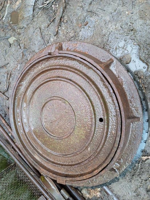 Продам важкий каналізаційний люк чавунний ( салдеп ) ідеальний стан