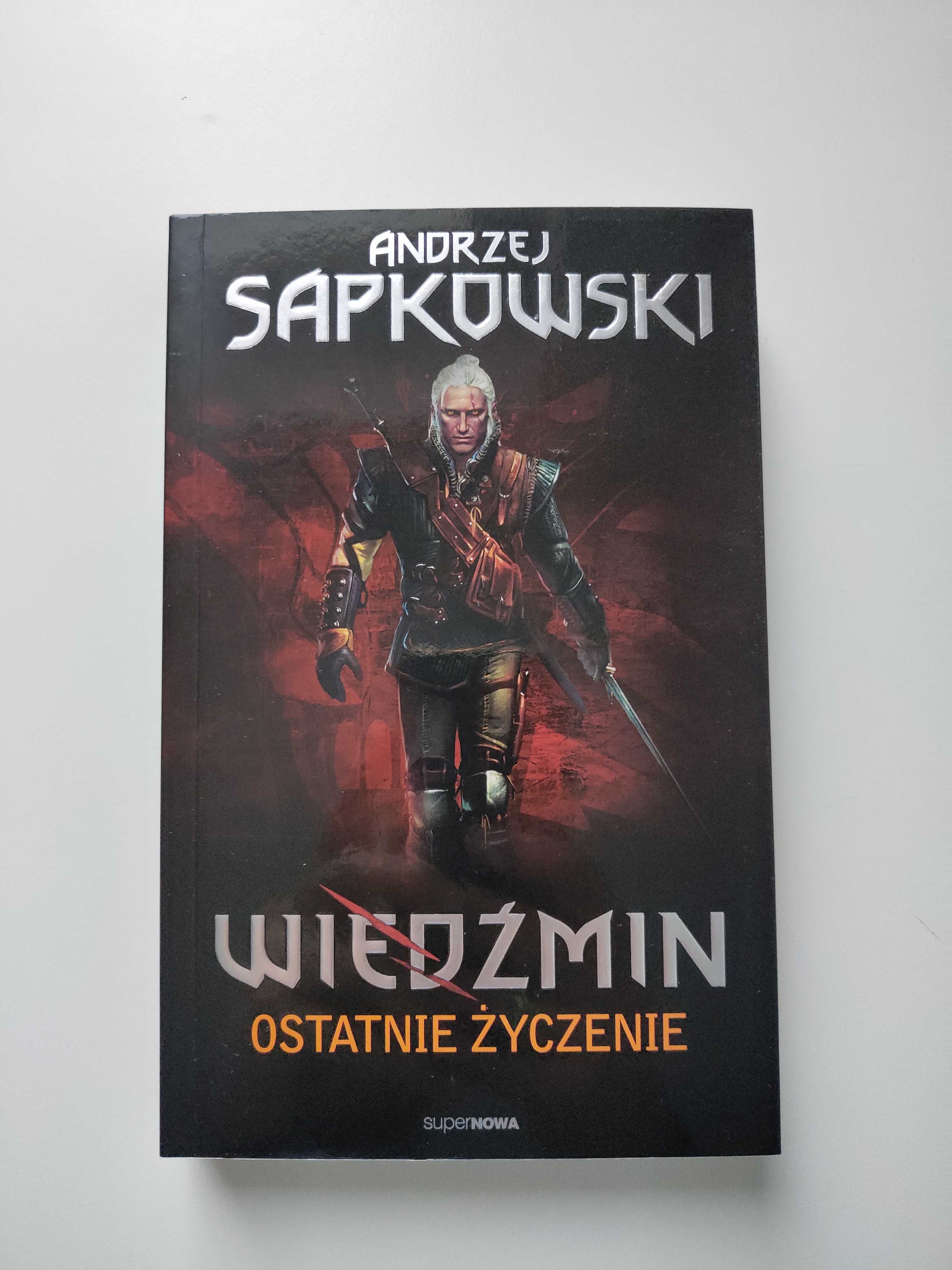 Wiedźmin (Sapkowski):  Opowiadania, saga, „Sezon Burz", „Szpony i Kły”