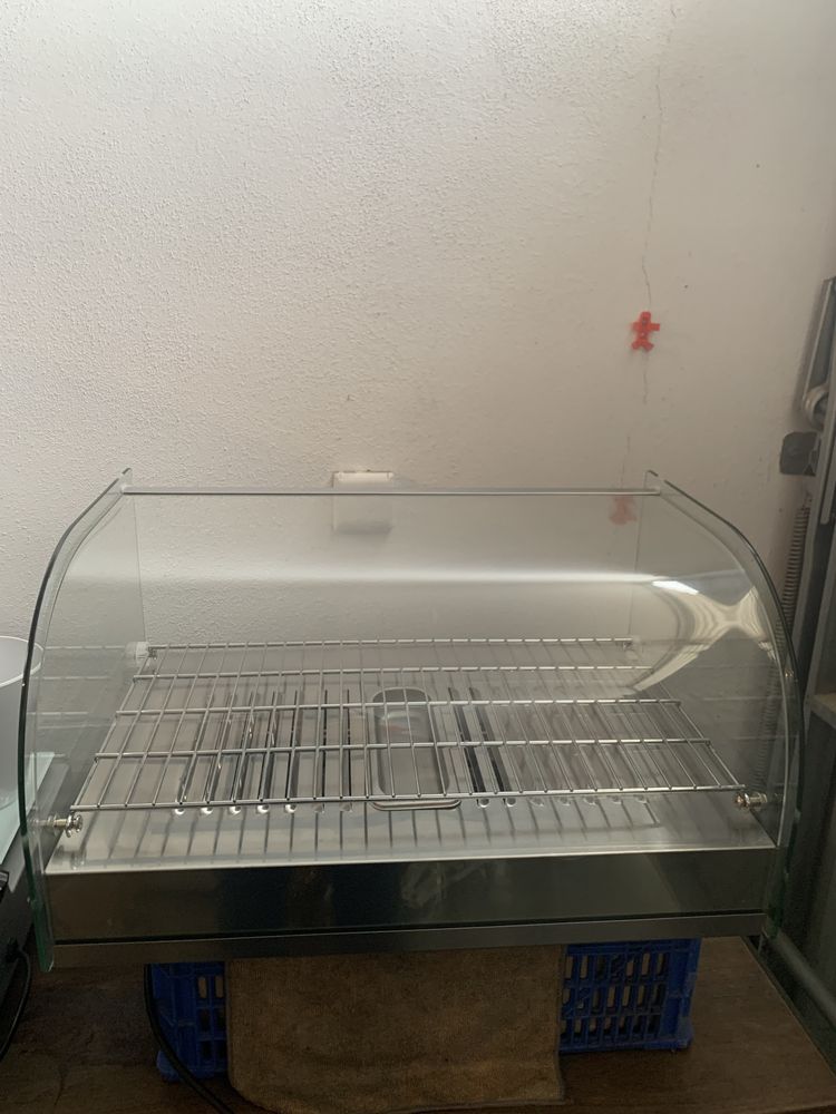 Vitrine expositora aquecida