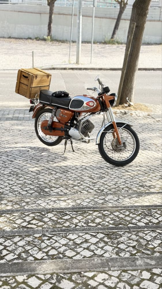 EFS GT Super restaurada Motor Sachs 5v