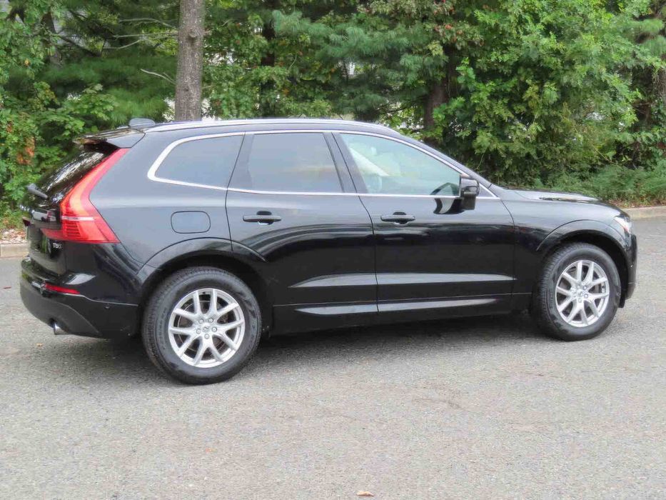 Volvo XC60 T5 Momentum      2019