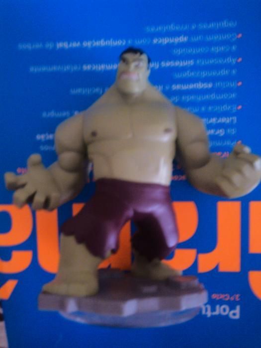Ps3 disney infinity 2.0 Marvel com 11 figuras, Hulk e venom incluidos