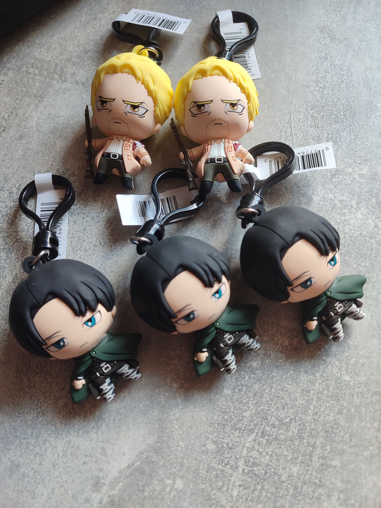 Аніме Атака титанів - брелки (Attack on titan Levi / Reiner)