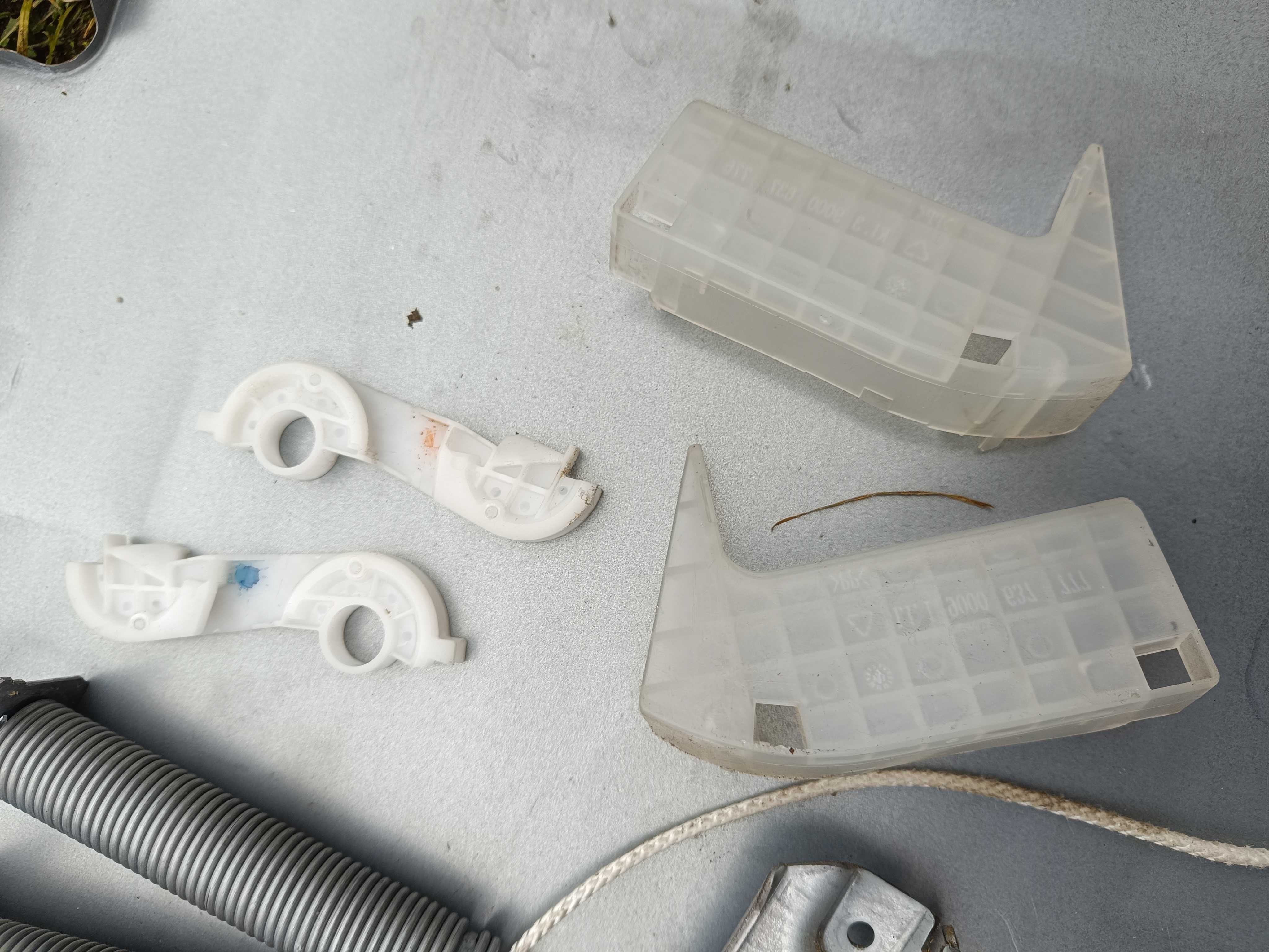 Komplet Zawias sprężyna linki zmywarki Bosch SPV53M50EU