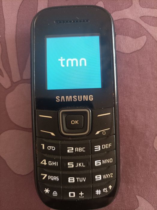 Telemóvel Samsung GT E1200