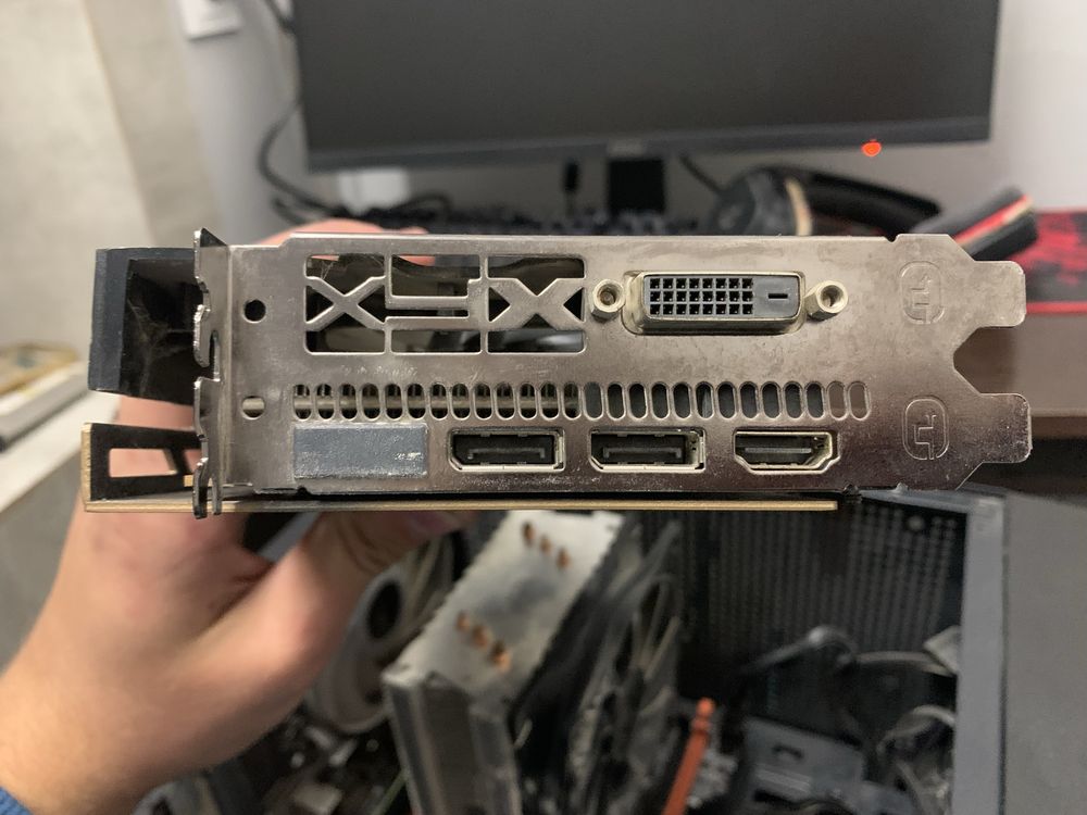 Видеокаота (відеокарта) XFX RX580 8GB JDDR5