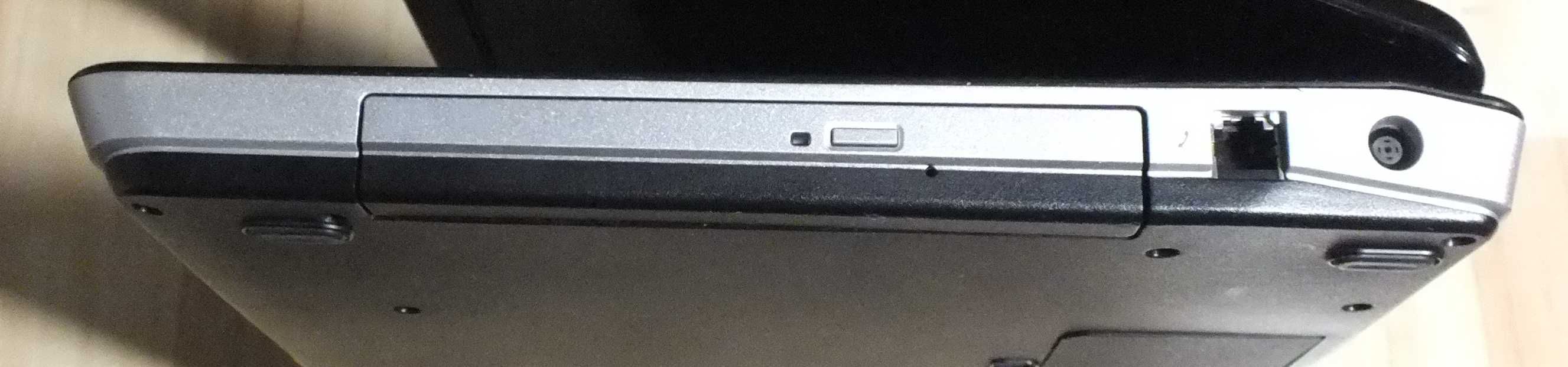 Laptop DELL Vostro C2D T7100/3GB/320GB HDD