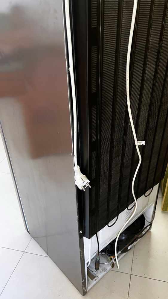 Frigorífico 2 Portas Com Congelador Frost Geladeira