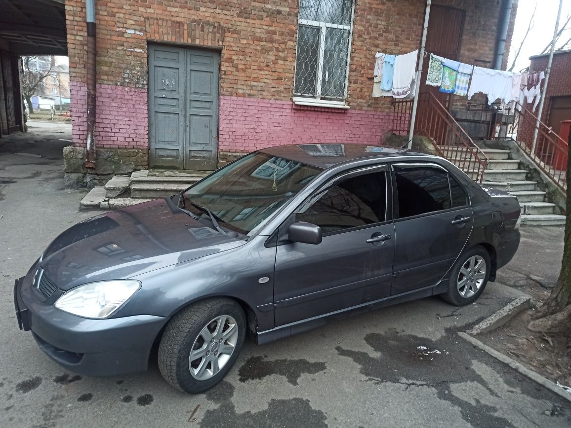 Продам Mitsubishi Lancer 2005