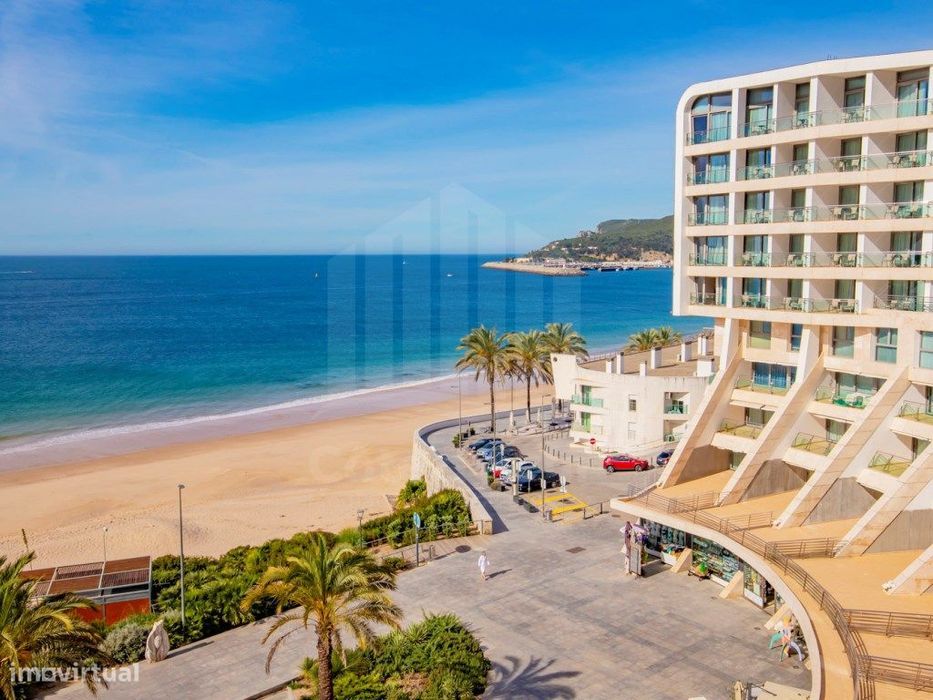 Apartamento T4 Duplex com vista mar em Sesimbra
