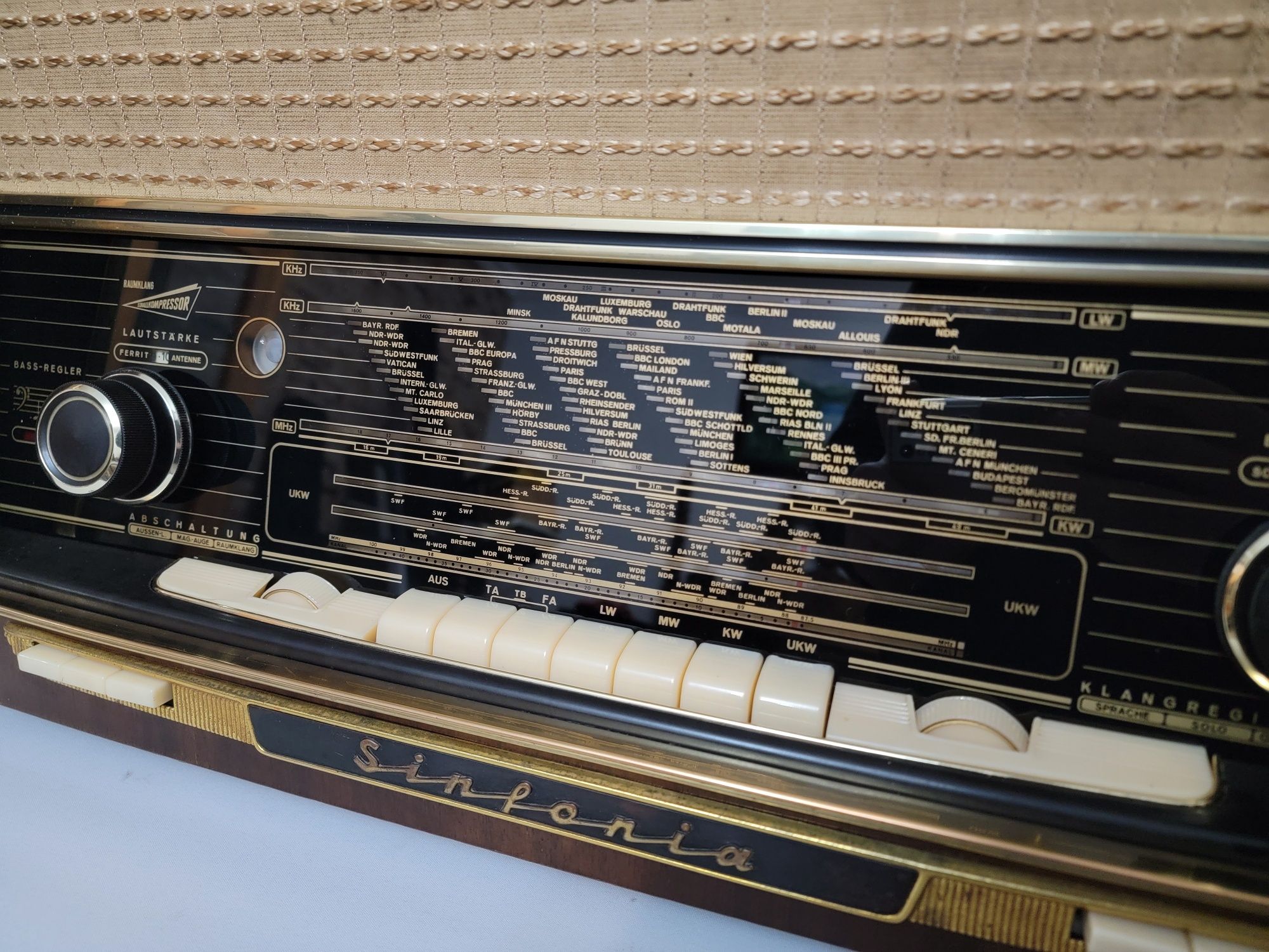 Rádio antigo reparado Graetz