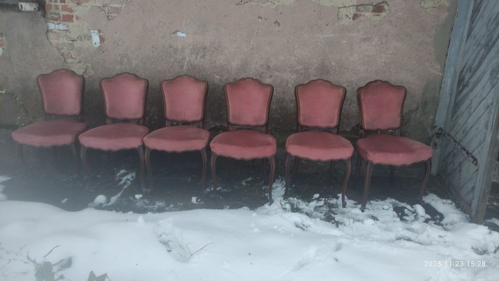 Krzesła dębowe na spręzynach stan bdb Tylko 140 zl