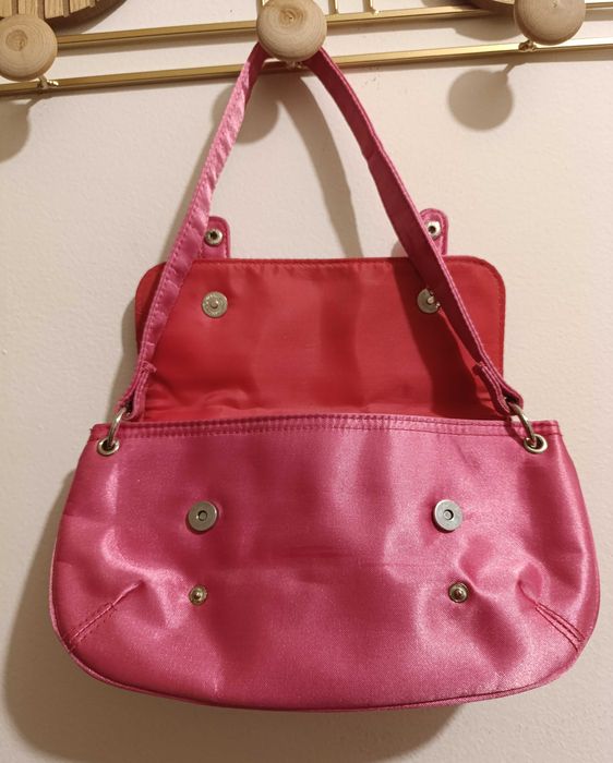 Carteira / Pouchete, Rosa, 2 bolsos internos sendo 1 com fecho - Biju