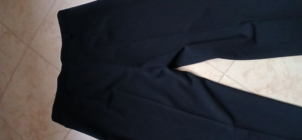 Eleganckie klasyczne spodnie damskie na kant 42