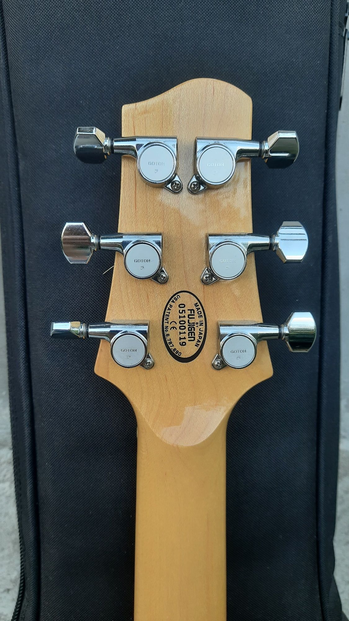 Variax 700 Line 6 Guitar