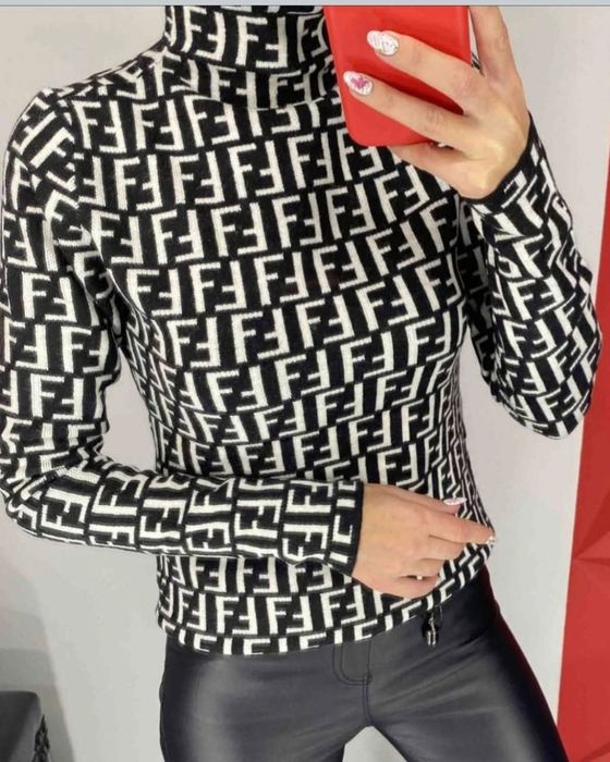 Гольф FENDI новий