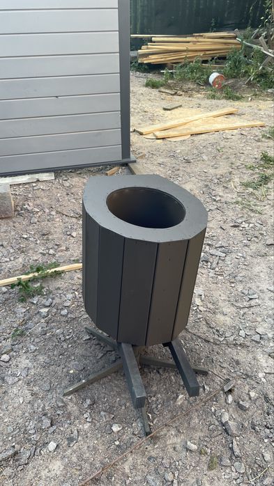 Унітаз для вуличного туалету, дерев’яний