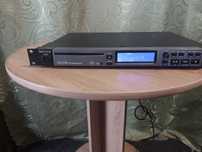 Програвач Tascam CD-01U pro
