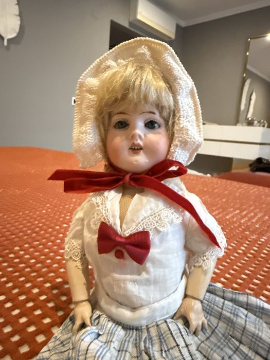 Boneca antiga alemã de porcelana de 1912 – 37 cm