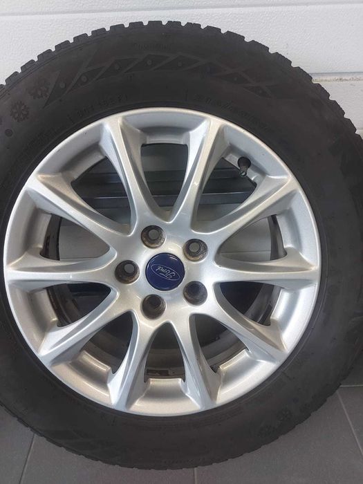 Alufelgi ford z oponami zimowymi