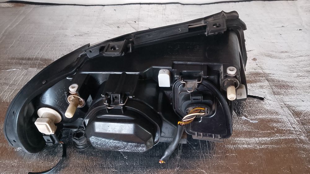 Lampa przód Audi A4 B5 lift Lewa DEPO jak nowa.