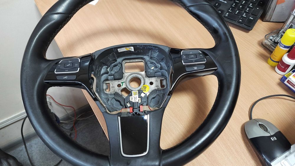 Руль Фольксваген Туарег, 2010 г