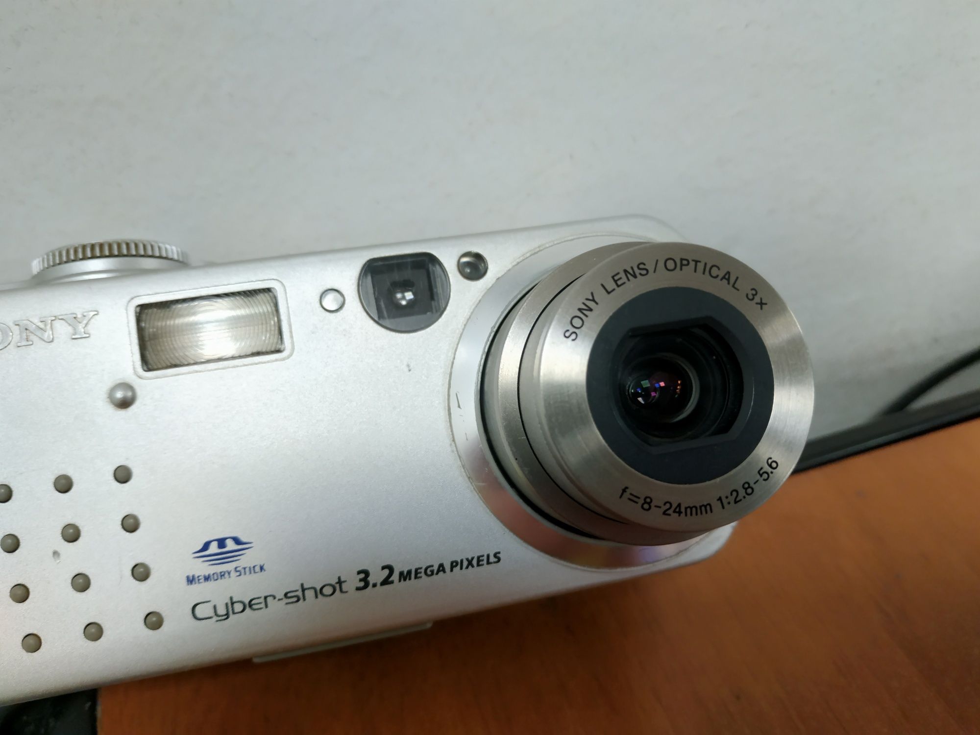 фотоаппарат SONY DSC-P5 аккумулятор, карта памяти 128МБ