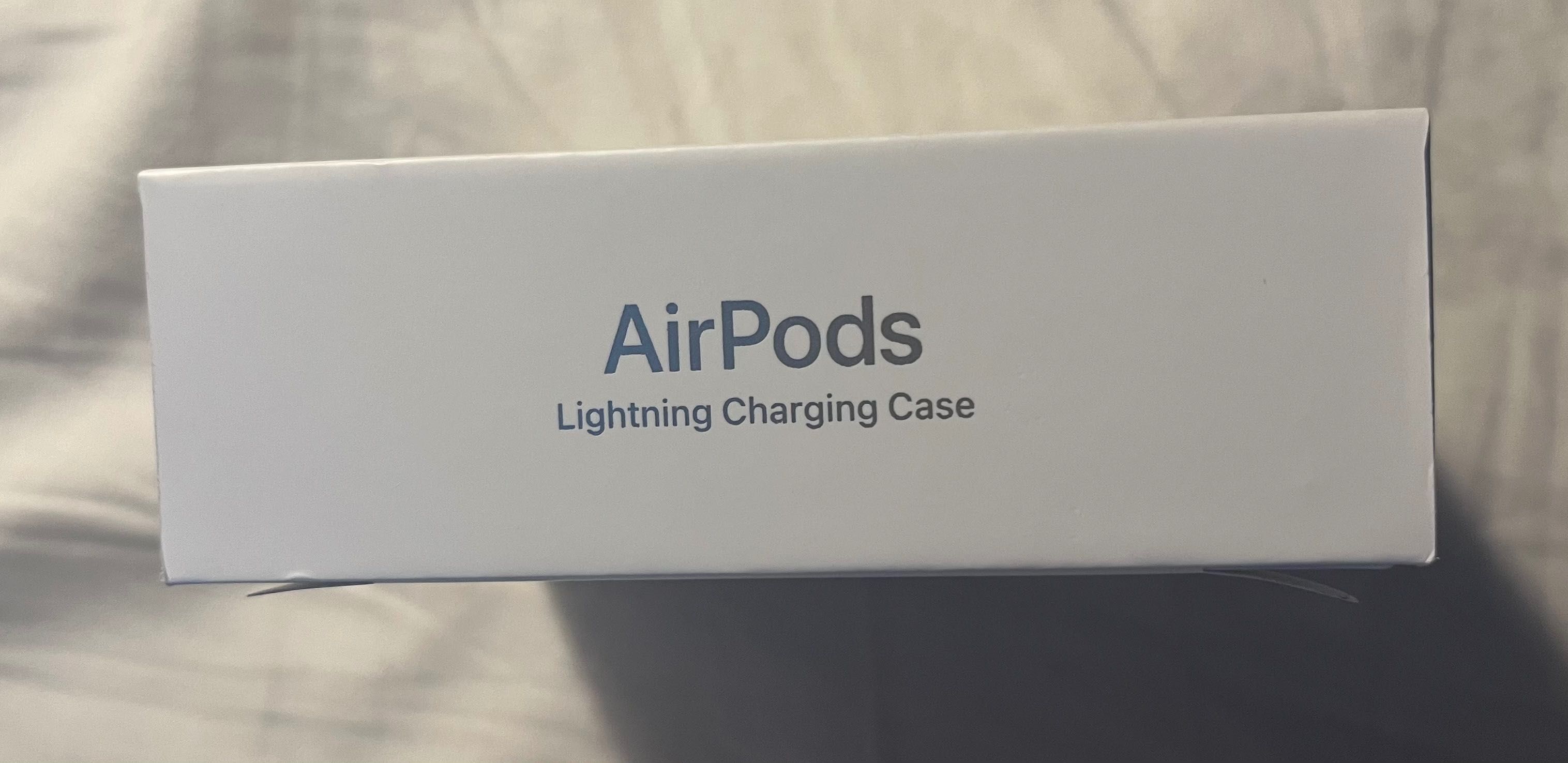 Słuchawki bezprzewodowe Apple AirPods 3 etui ładujące Lightning