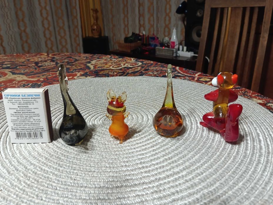 коллекционные сувенирные стеклянные фигурки 4 штуки =одним лотом