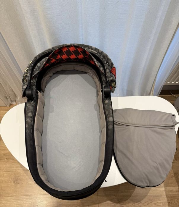 Fotelik baza gondola Cybex Rebellious Priam Z-i size