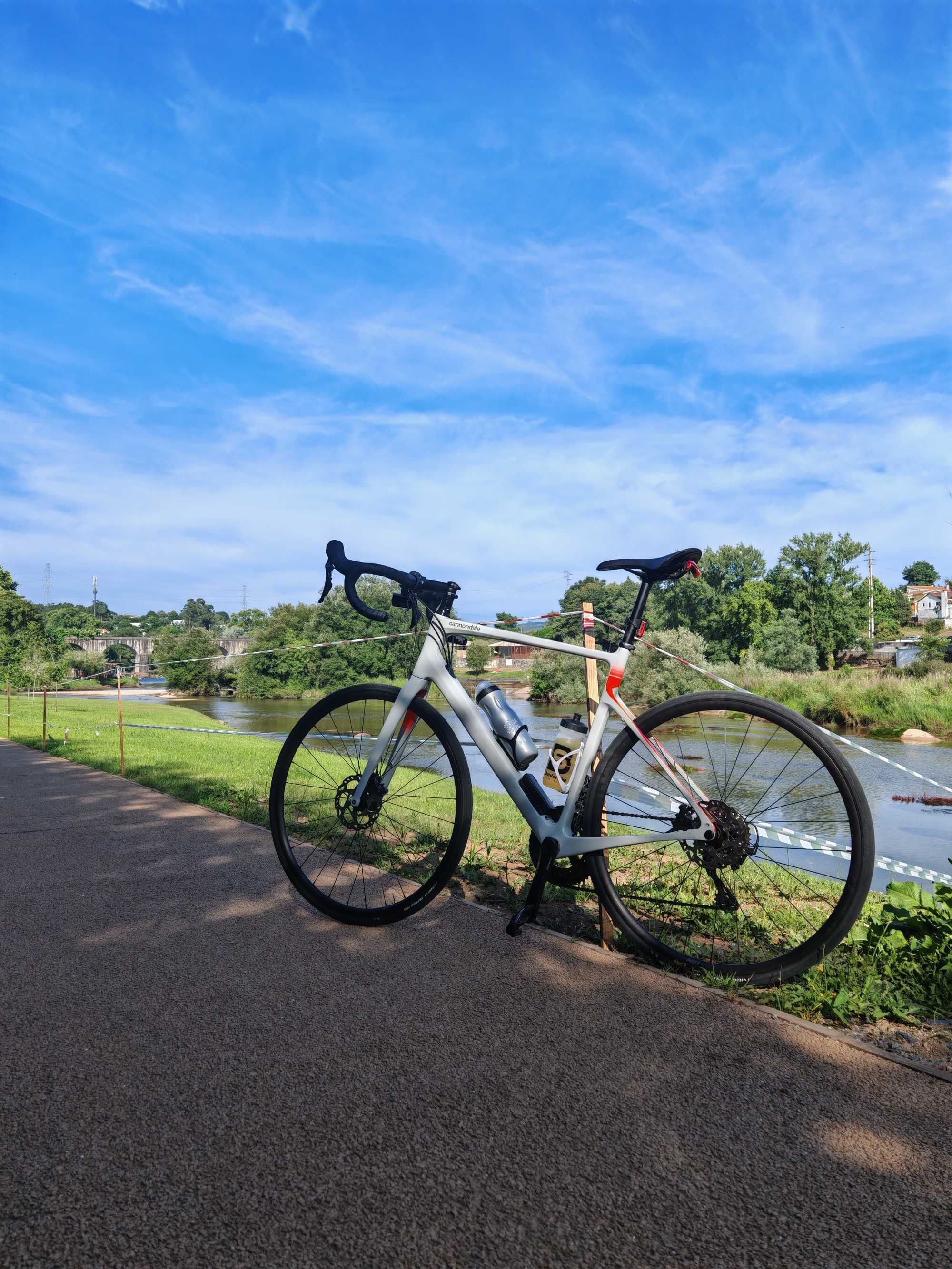 Bicicleta Cannondale Carbono Synapse 3L como nova